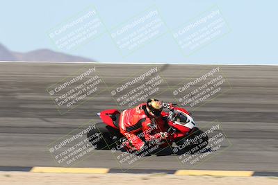 media/May-10-2025-Race Pace (Sat) [[db32fef2da]]/Vested/3-Bowl Set 1 (9am)/